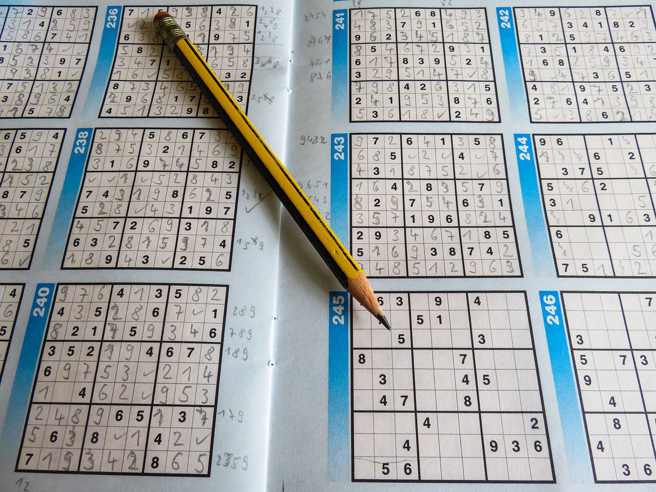 澳门传真澳门正版传真,专业讲解解答解释策略_简易款45.965
